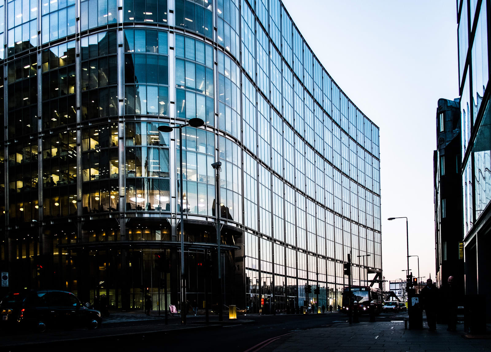 The London universe: Classical grandeur